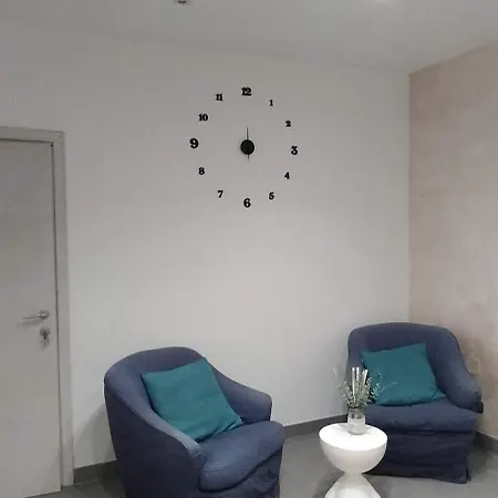 Vittoria House 아파트 *
